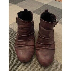 Maurice’s wedge bootie